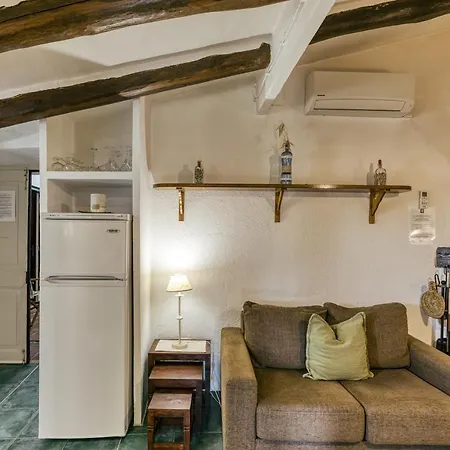Masia Grande Rural Gat Vell Casa de Campo Llampaies